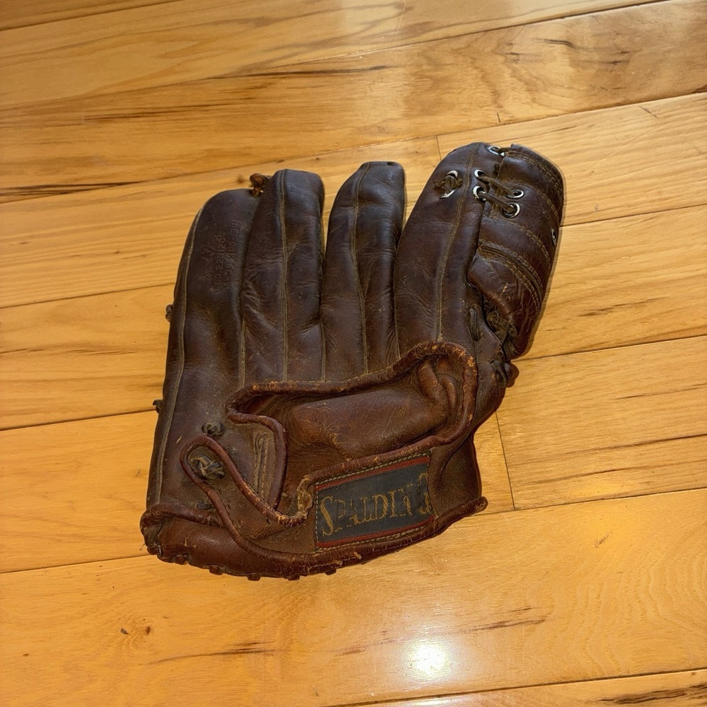 1950s Spalding Baseball Glove Made In USA Leather Streamlined Fingers